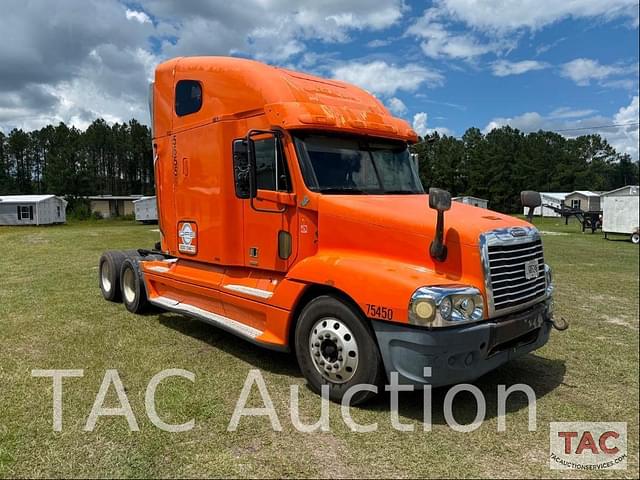 Image of Freightliner Century 120 equipment image 1