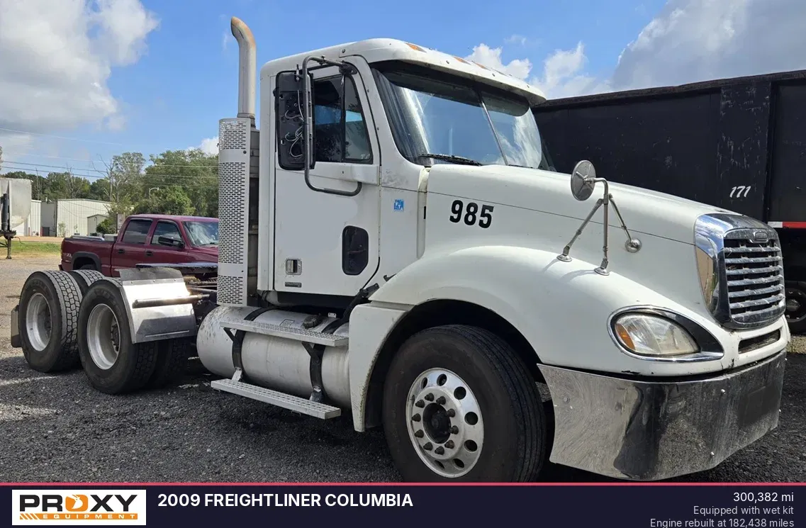 2009 Freightliner Columbia Equipment Image0