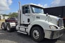 2009 Freightliner Columbia Image