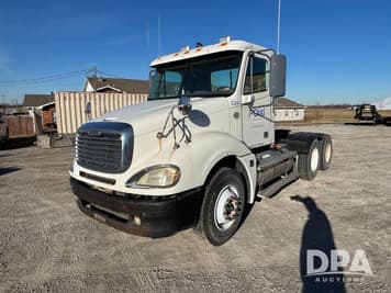 Main image Freightliner Columbia