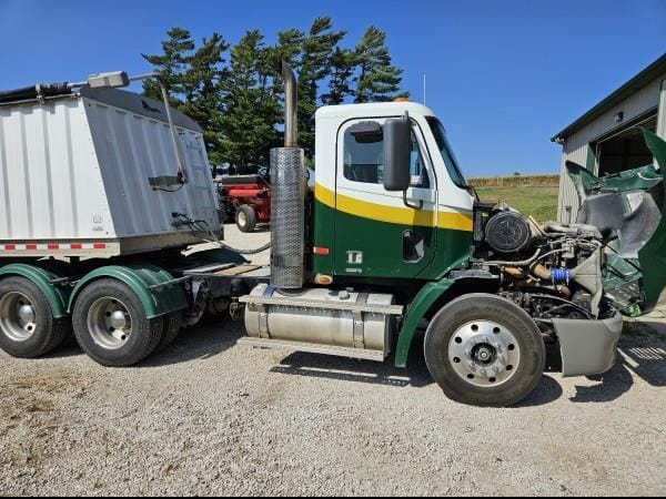 2009 Freightliner Columbia Equipment Image0