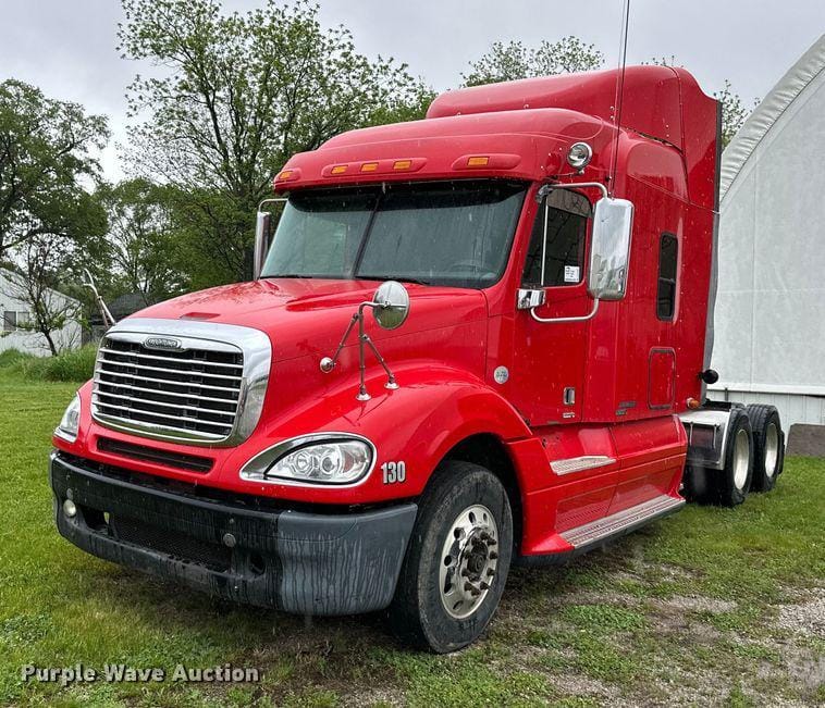 Main image Freightliner Columbia