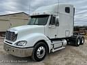 2009 Freightliner Columbia Image