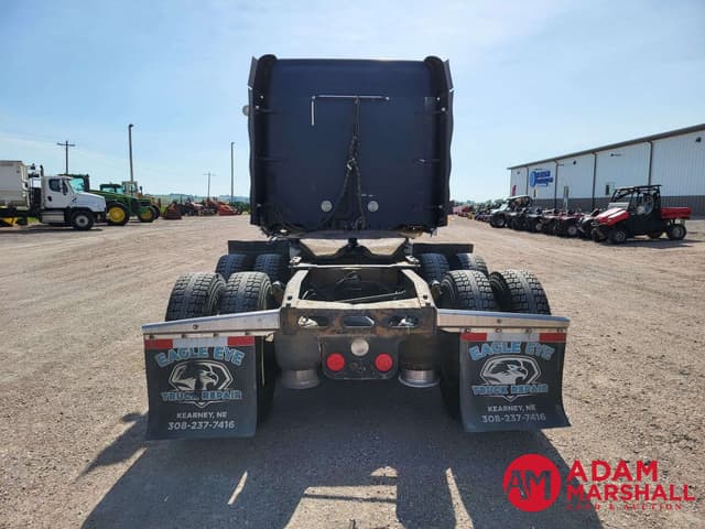 Image of Freightliner Coronado equipment image 4