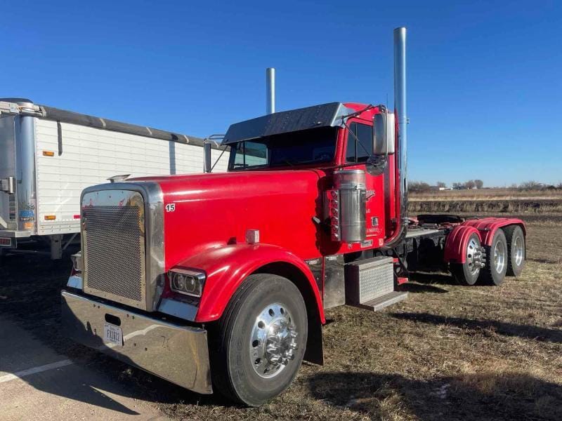 Main image Freightliner FLD132 Classic XL