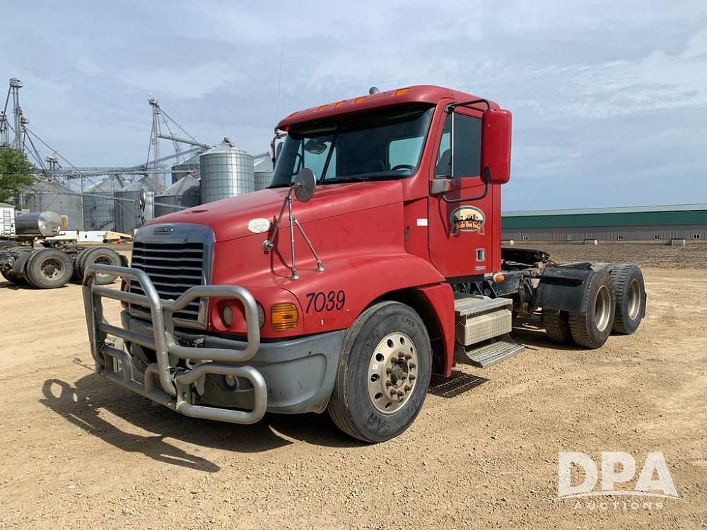 Image of Freightliner CST120 Primary image