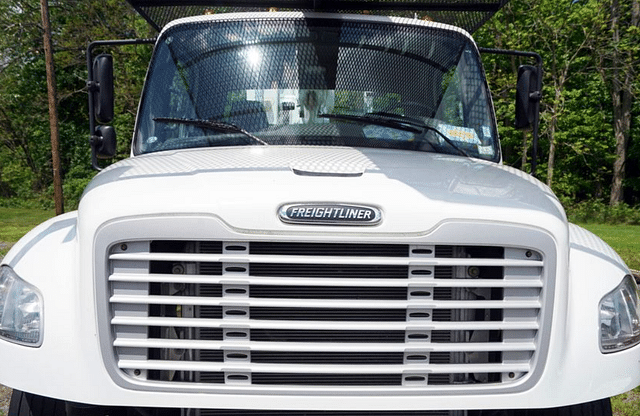 Image of Freightliner M2 equipment image 1
