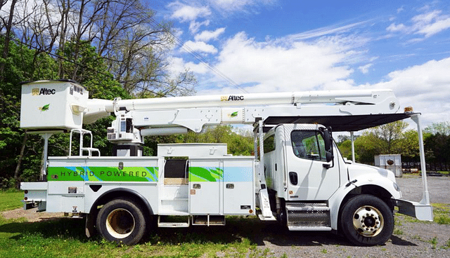 Image of Freightliner M2 equipment image 2