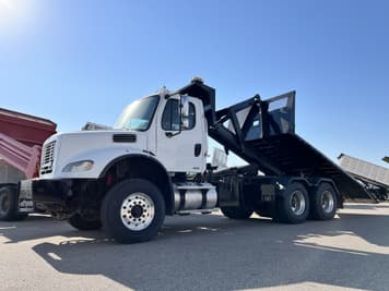 Main image Freightliner M2 112