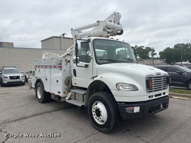 Image of Freightliner Business Class M2 equipment image 2