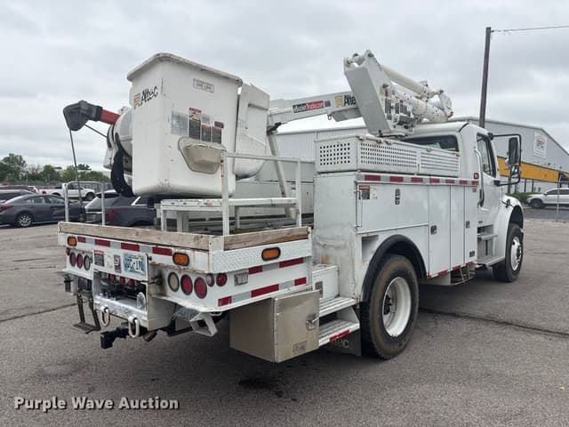 Image of Freightliner Business Class M2 equipment image 4