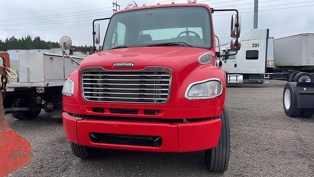 Image of Freightliner M2 equipment image 1