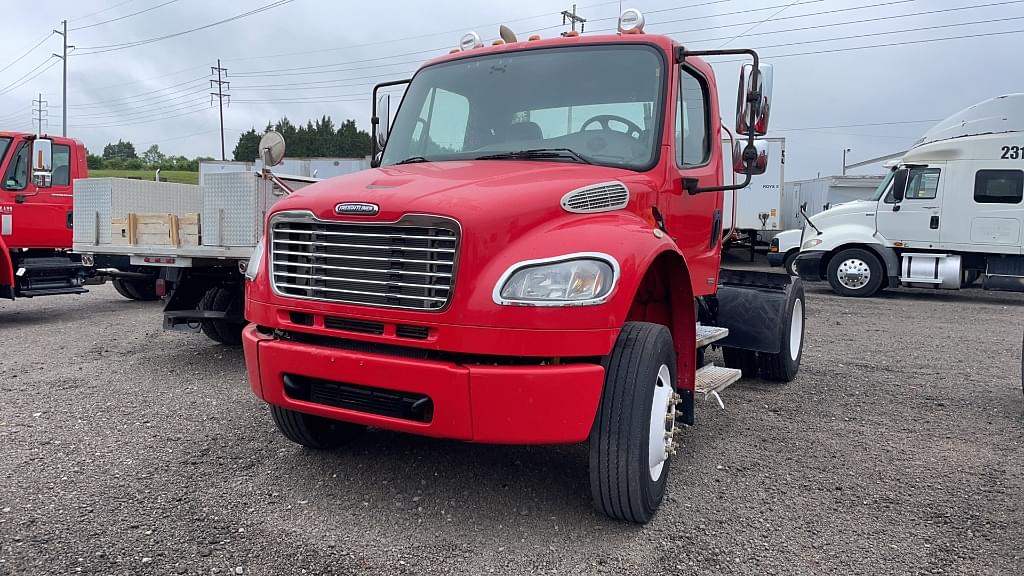 Image of Freightliner M2 Primary image