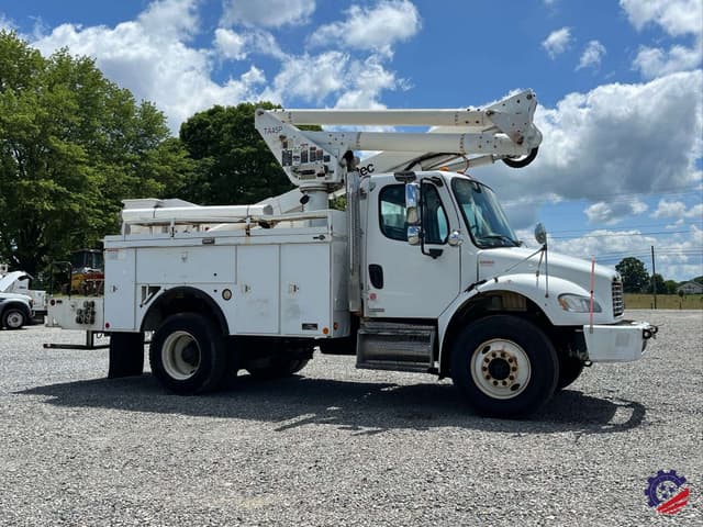 Image of Freightliner M2 equipment image 3