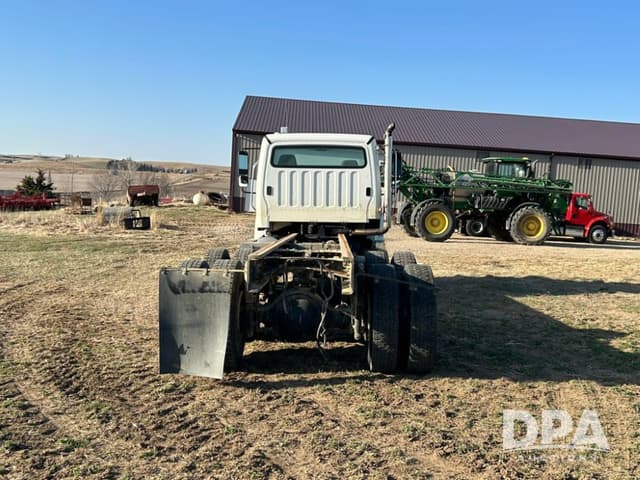 Image of Freightliner M2 equipment image 3