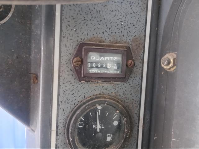 Image of Gehl 4640E equipment image 4