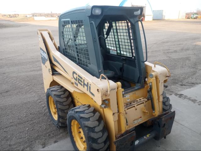 Image of Gehl 4640E equipment image 3
