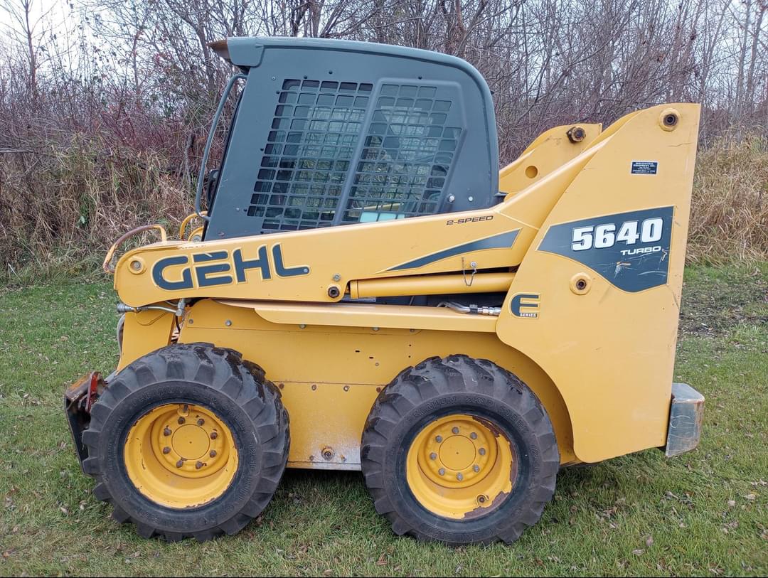 Image of Gehl 5640E Image 0