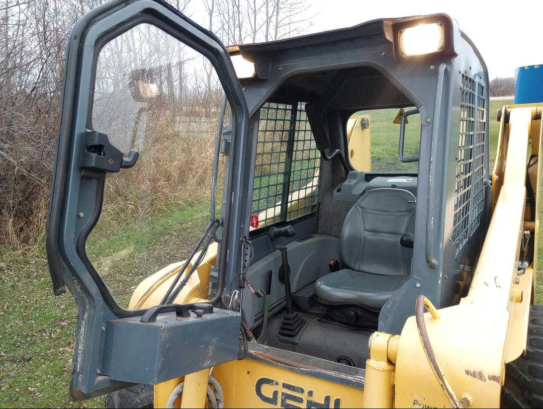 Image of Gehl 5640E Image 1