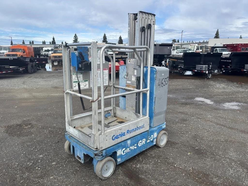 2009 Genie GR-20 Equipment Image0