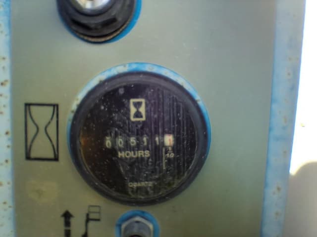 Image of Genie GR12 equipment image 4