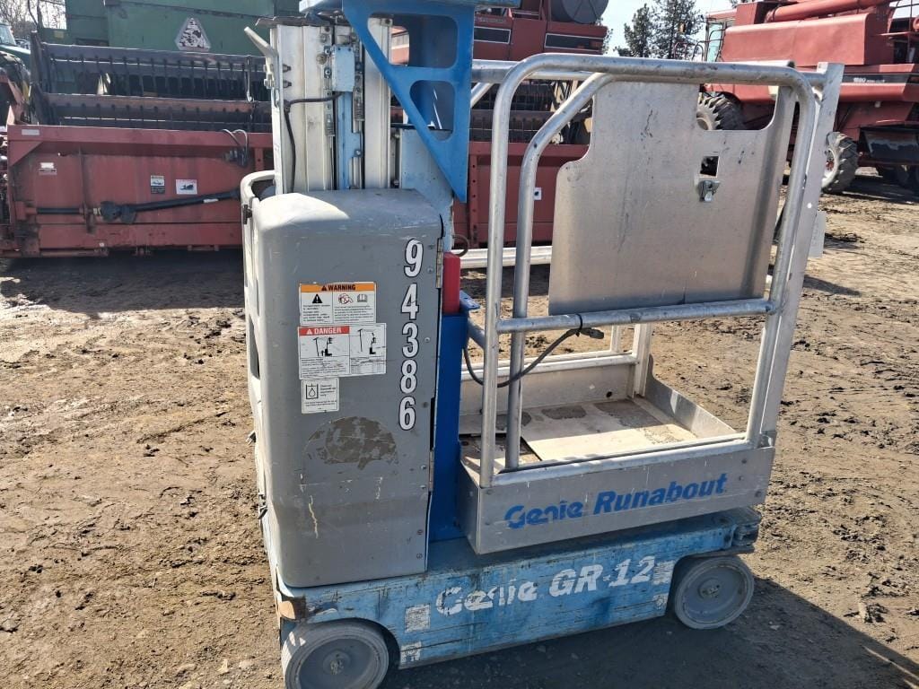 2009 Genie GR12 Equipment Image0