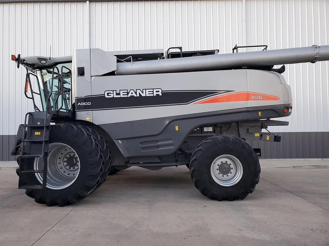 Image of Gleaner A86 Primary image