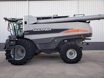 2009 Gleaner A86 Equipment Image0