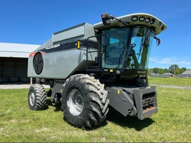 Main image Gleaner R66