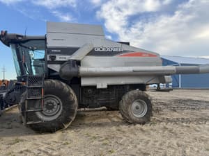 2009 Gleaner R66 Image
