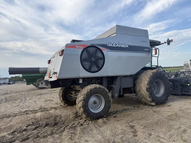 Image of Gleaner R66 equipment image 2