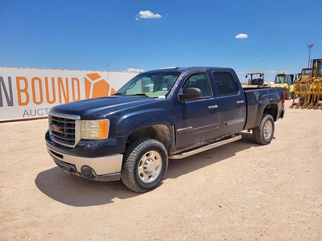 Image of GMC 2500HD Primary image