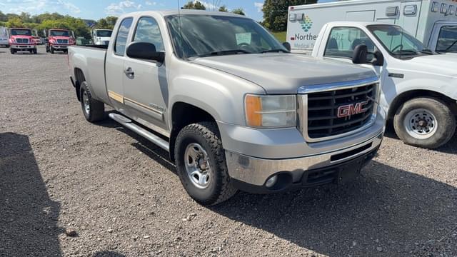 Image of GMC 2500 equipment image 2