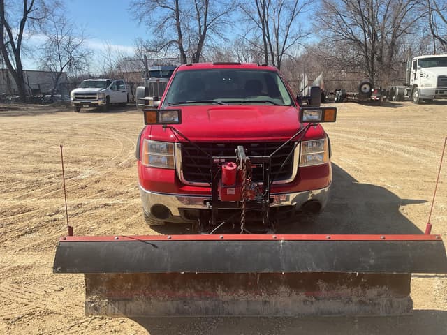 Image of GMC 2500HD equipment image 1