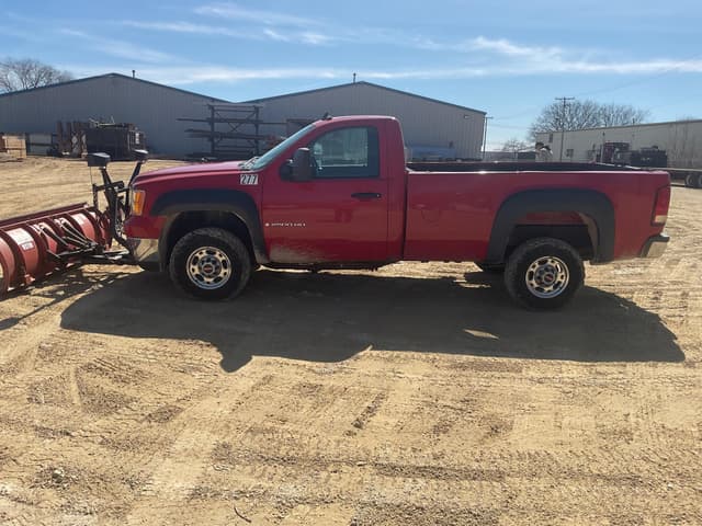 Image of GMC 2500HD equipment image 3