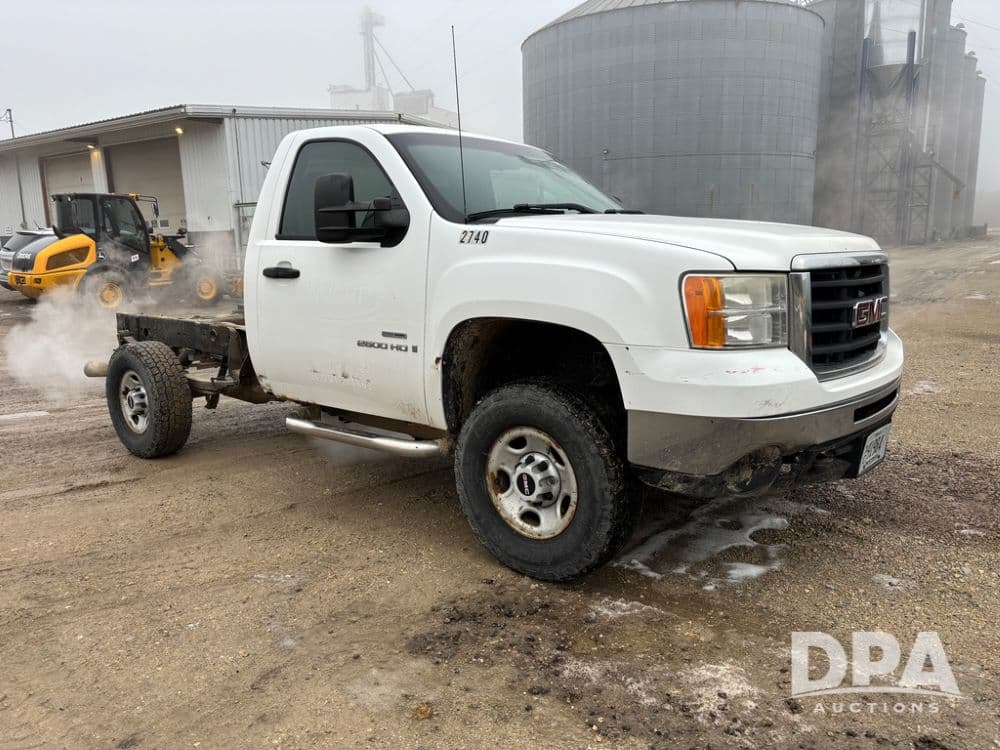 Image of GMC 2500HD Primary image