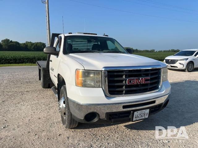 Image of GMC 3500HD equipment image 3
