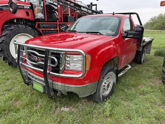 Image of GMC 3500 equipment image 2