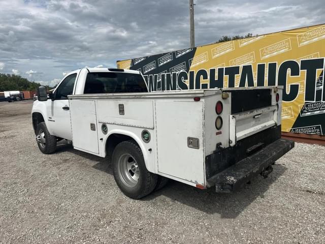 Image of GMC 3500HD equipment image 1