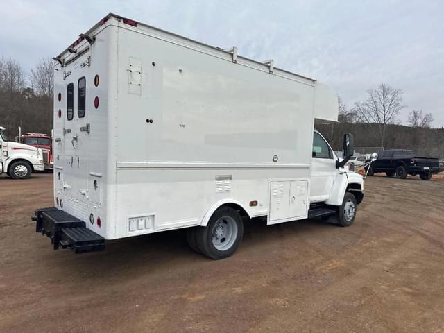 Image of GMC C4500 equipment image 3