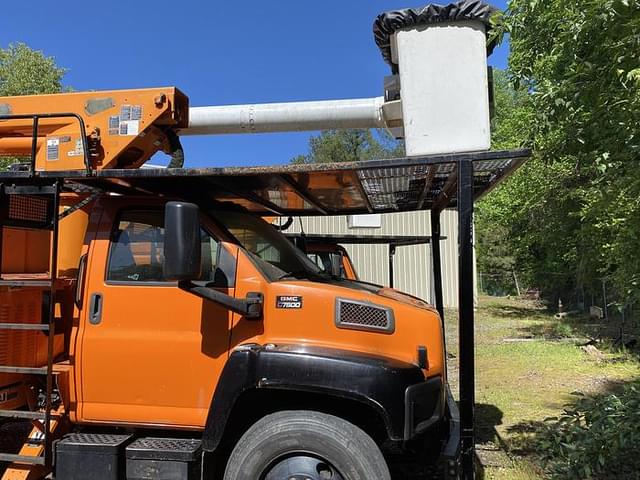 Image of GMC C7500 equipment image 2