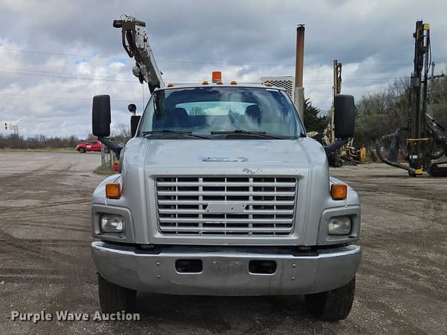 Image of GMC C7500 equipment image 1