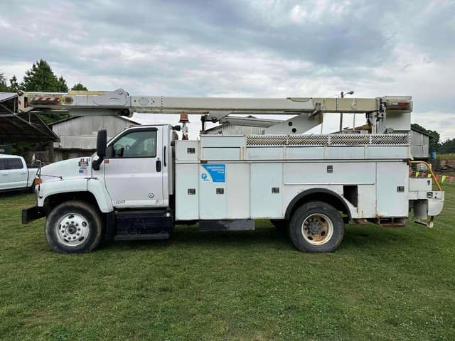 Image of GMC C8500 equipment image 1