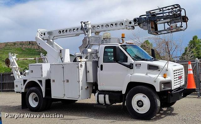 Image of GMC C8500 equipment image 3