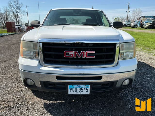 Image of GMC 1500 equipment image 1