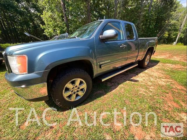 Image of GMC Sierra 1500 equipment image 4