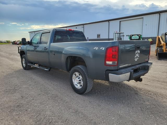 Image of GMC 2500HD equipment image 3