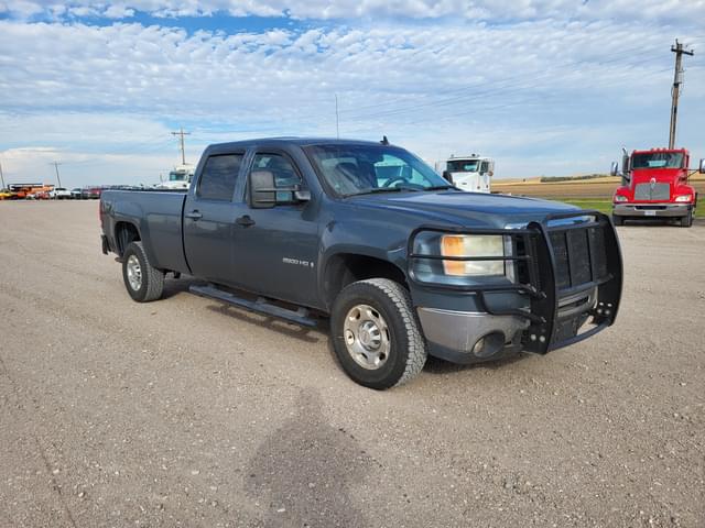 Image of GMC 2500HD equipment image 1