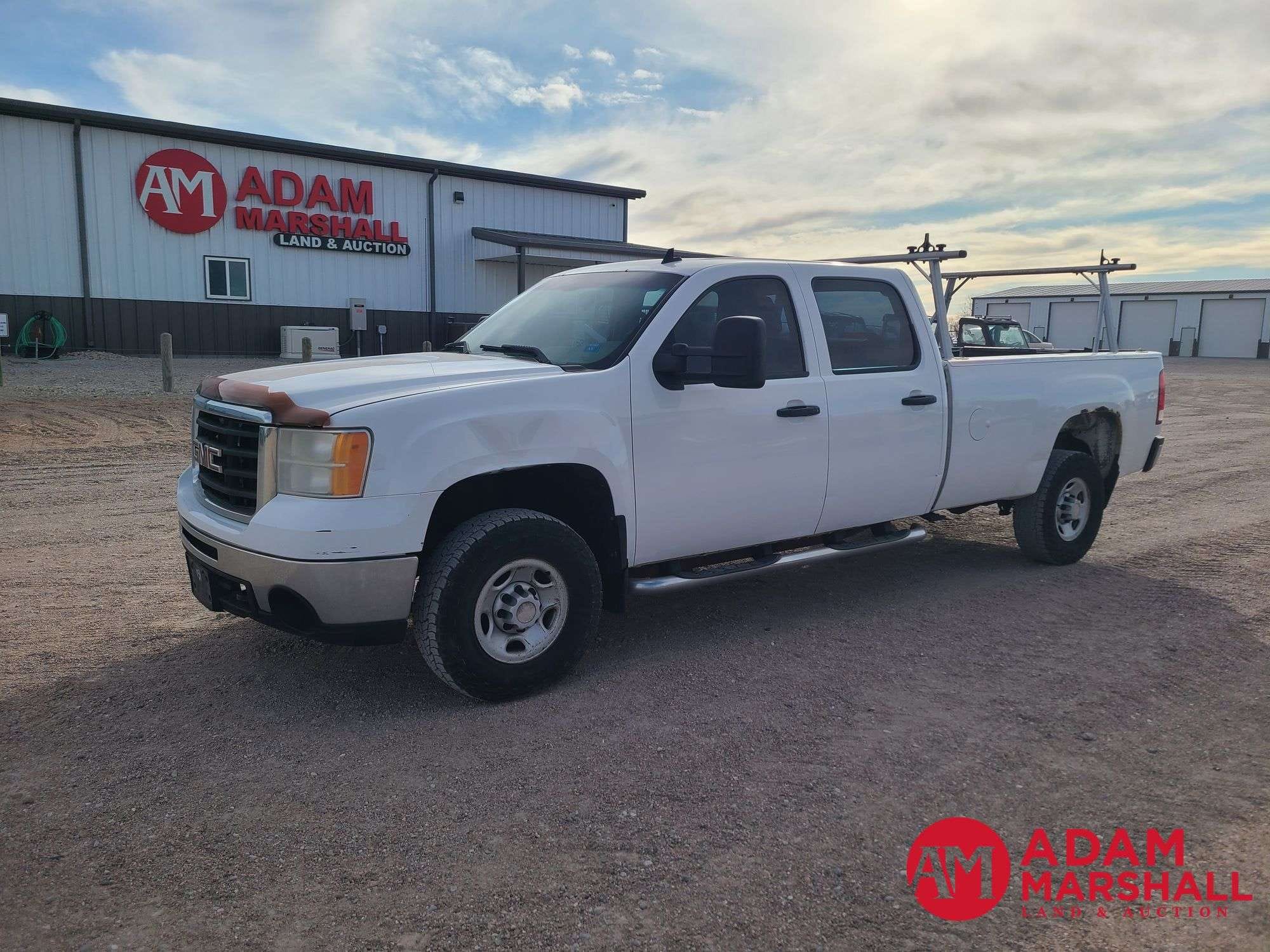 2009 GMC 2500 Equipment Image0