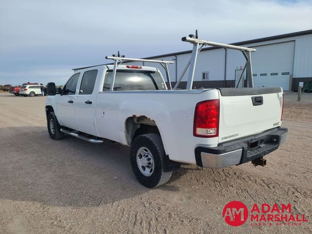 Image of GMC 2500 equipment image 3